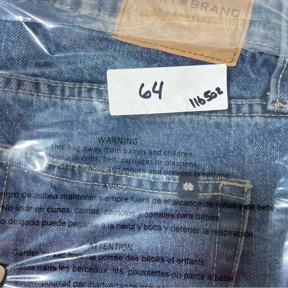 Lucky Brand Women’s Jeans Size 6 Boy Mid Rise Relaxed Dark Wash Button Fly - Picture 11 of 11